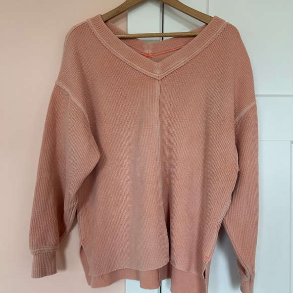 Aerie Wonder Textured V-Neck Sweatshirt Peach size XS- oversized - Picture 3 of 8